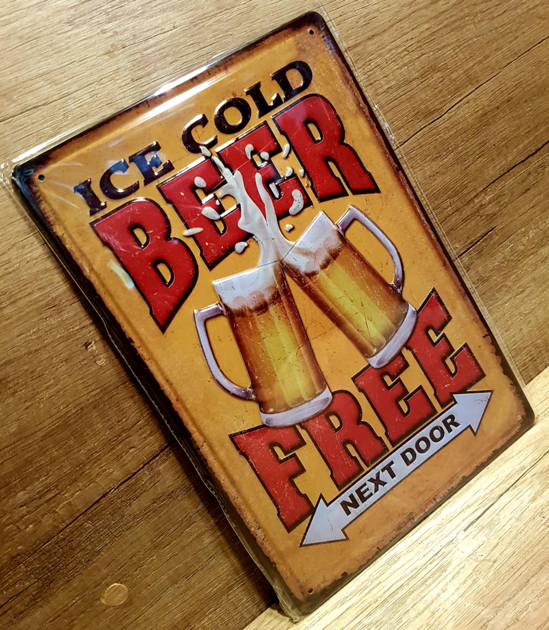 Plachetă decorativă din metal - Ice Cold Beer